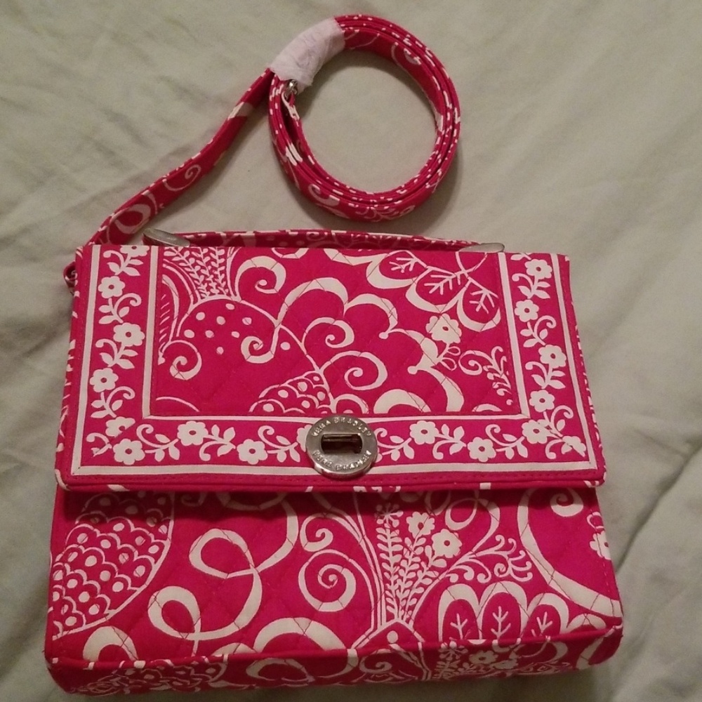Vera Bradley hand bag with strap